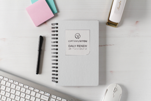 Mehr über den Artikel erfahren Warum Neujahrsvorsätze bei Frauen über 40 meist scheitern (und was stattdessen wirklich funktioniert)